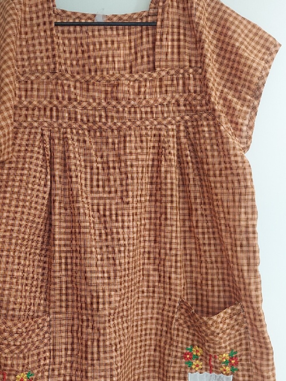 Vintage Orange Checked Pocket Dress with Embroidered Flowers - Picture 9 of 10